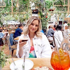 Meet your Posher, Kelley